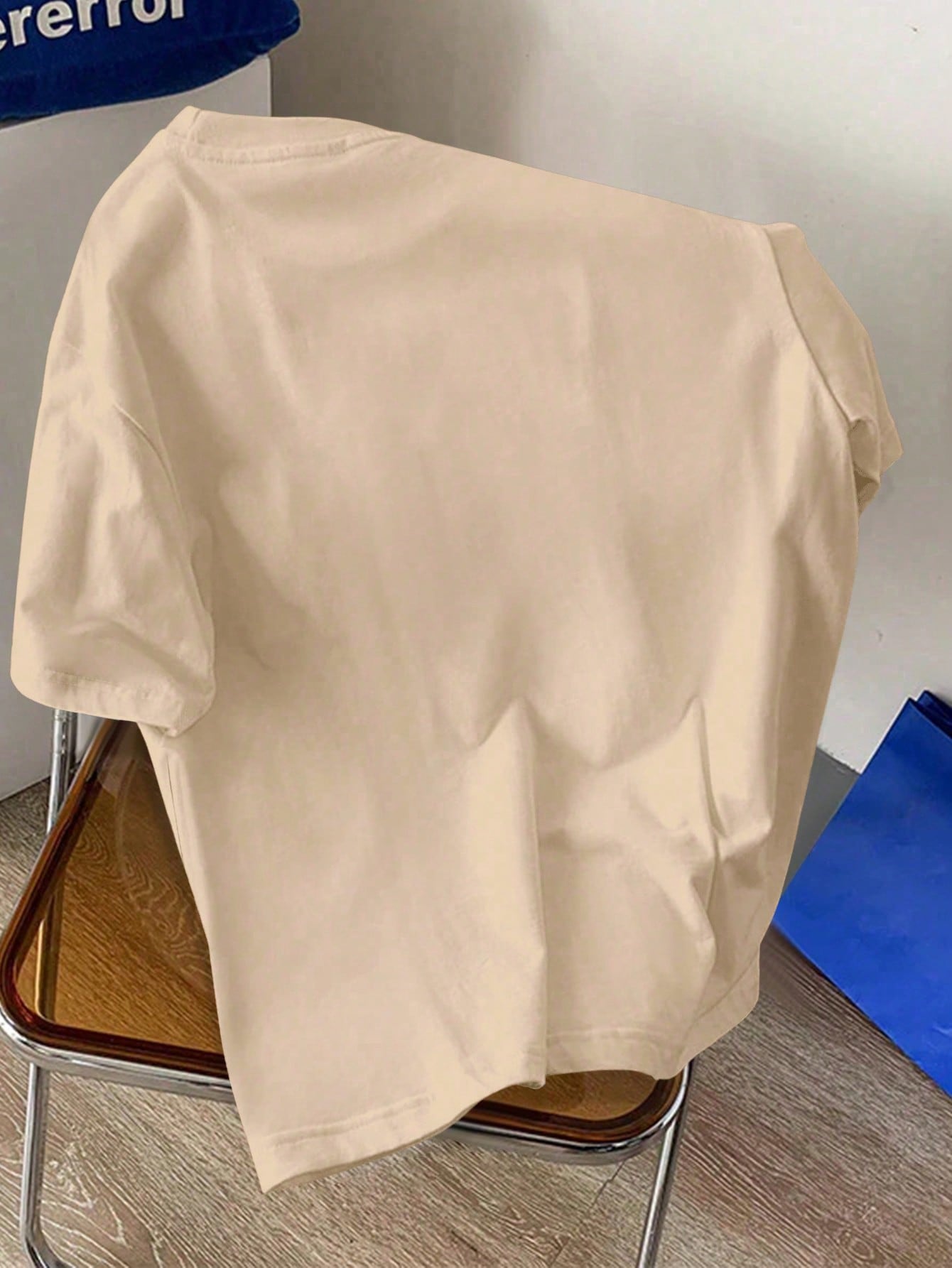 Men's Casual Beige Graphic Tee - đánh giá và giá Tee Graphic Print